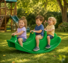 ⁦נדנדת טריו תלת מושבית לילדים  בצבע ירוק מבית Dantoy⁩ – תמונה ⁦3⁩