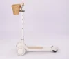 ⁦קורקינט וינטג עם סלסלת קש בצבע שמנת  מסדרת Retro line⁩ – תמונה ⁦2⁩